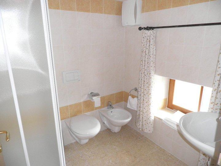Taxus Hostel Pieve Tesino Eksteriør billede