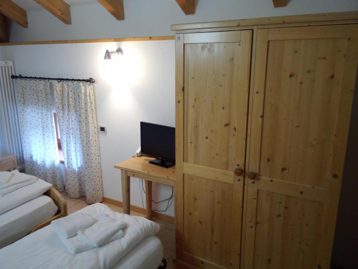 Taxus Hostel Pieve Tesino Eksteriør billede